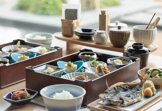 이즈산 가라쿠 객실 내부