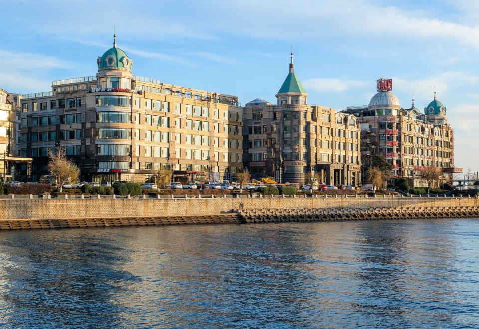 1. 다롄 싱하이광장..