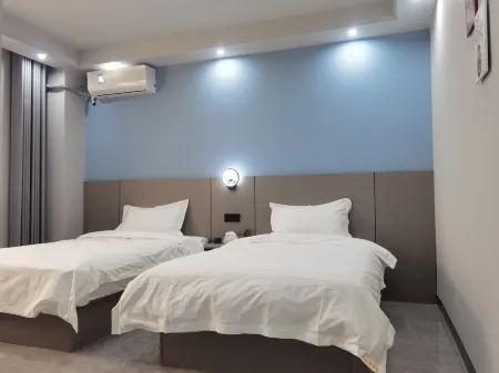 Qiaojia Nanshanli Hotel Отели рядом с достопримечательностью «Qiaojia County Mashu Wetland County-Level Nature Reserve»