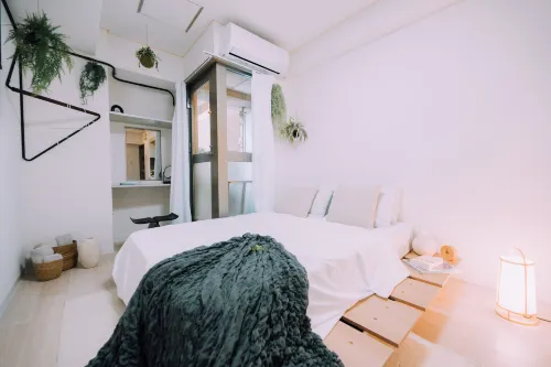 Minimalist Loft 7: Namba Compact Studio & 24/7 Gym - Gym