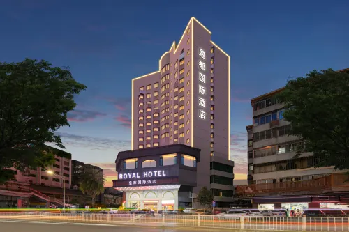 Royal Capital International Hotel - bar