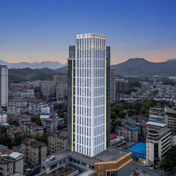 Lavande Hotel (Xianning Wenquan Center Huatan)
