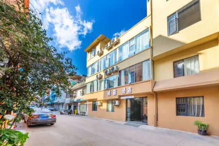 Anning Taoxi Hotel (Yunnan Technician College) Отели рядом с достопримечательностью «Gymnasium (Hubin Road)»