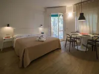 Il Giardino di Ada Ground Floor Studio with AC and Patio Hôtels à : Monterosso al Mare
