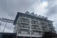 Iris House Hotel