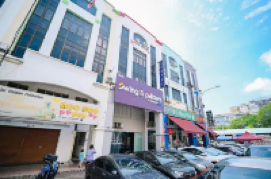 Swing & Pillows @ KL Kuchai Lama Hotels near Four Face Buddha