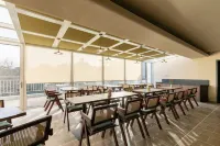 Meihao R Royalss Hotel （Qingdao Zhanqiao Railway Station Branch） - 비치 리조트