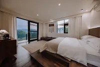 Xunyi · Tianyuan Mountain Residence Hotels in Jinping