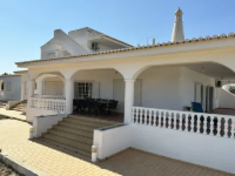 BnB Homes Luxurious Villa Stardust with Swimming pool & BBQ for Family Fun Hotels in Paderne