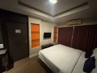 Palette Bella B All Suites Bangkok Hotel Các khách sạn gần Bến tàu Sathon