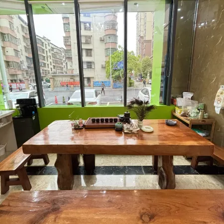 Shiqihang Hotel