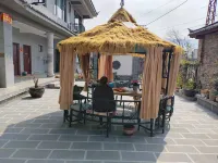 Meet the Snow Mountain View Naxi Courtyard Beauty Stay (Baisha Ancient Town Store)