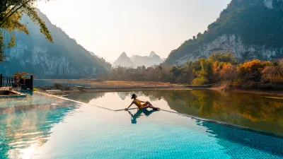 Riverside Paradise Hotel (Lijiang River Branch) Hotels in Welfare Ancient Town Scenic Spot