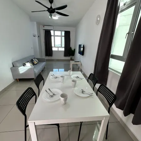 TuR10-3room1living-SPICE Stadium-1minFoodCourt-5minit Airport