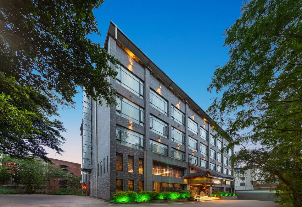 hotel overview picture