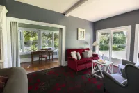Leura House Hotels in Leura
