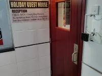FOUR SEASONS HOSTEL Hotels near أوشن تيرمينال