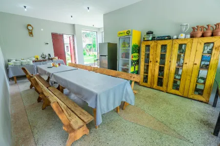 Prometheus Gate Hotel Отели в г. Зеда Горди