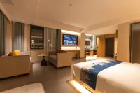 Yates Hotel (Yongren Station)