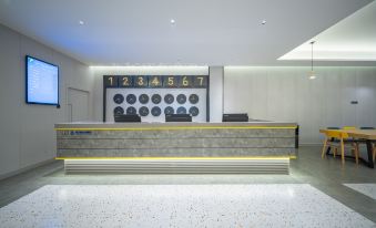 7Days Inn Hotel (Xiangyang Huochezhan Zhongyuan Road)