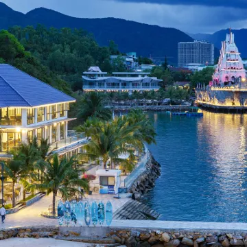 Paradise Resort Nha Trang Hotels near Hon Tam Island