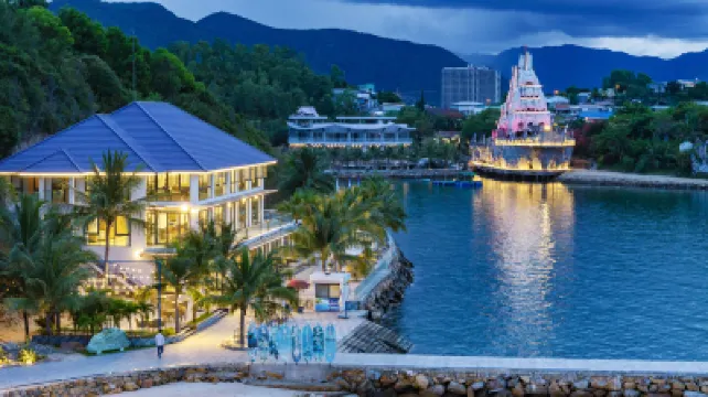 芽莊天堂度假村 鄰近漢潭島的酒店