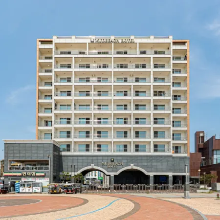 Mud Beach Hotel