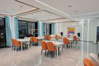 恩格貝·雲畔民宿（額爾古納蒙特內哥羅頭店） - 機場接送