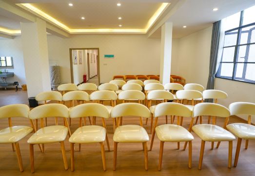 1. 충이 마오핑 인..