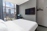 Moxi E-sports Hotel (Jiangmen Wanda Plaza Huiyue Rongcheng Store)