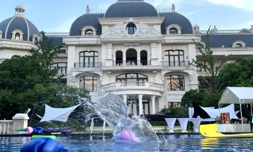 Rsun the Lakefort Hotel