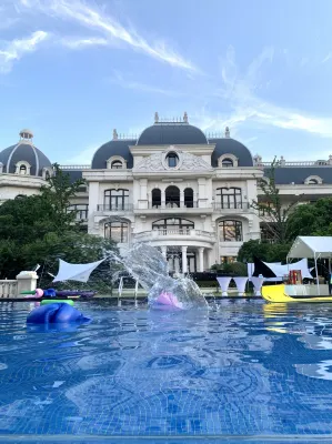 弘陽洛克菲ガーデンホテル 無錫 霊山大仏／拈花湾景区のホテル