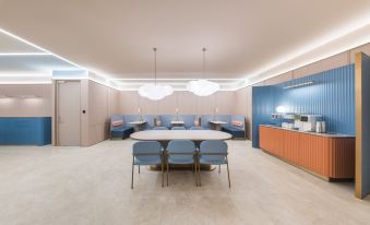 Hanting Shanghai Bund World Metro Station Hotel
