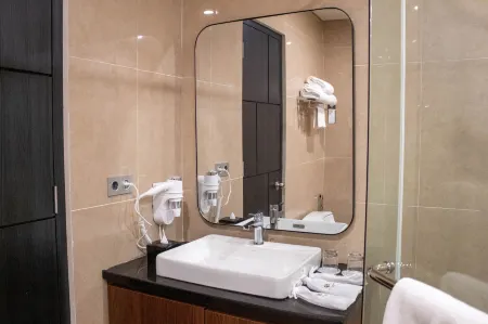 Azana Garden Hill Resort Blora