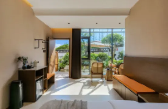 Banshan Cloud Brocade Hotel（Dali Ancient City South Gate Store）