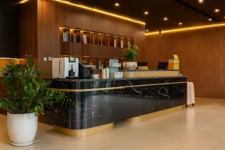 ORANGE CRYSTAL PHOENIX HOTEL (Bac Ninh, Vietnam)