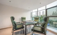 XANA Deluxe Hotel (Shenyang Zhongjie Palace Museum Xiaoheyan Morning Market Branch)