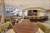 Embassy Suites by Hilton Charleston 찰스턴 호텔
