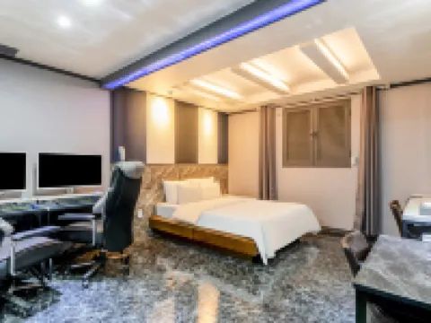 Incheon Sinpo Donkey Hotel Hotels near Jayu Park (Freedom Park)