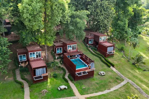 19 Degrees Resort Hotels in Sai Yok