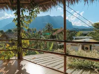 Yidan’s Farm Upstairs bamboo room great view