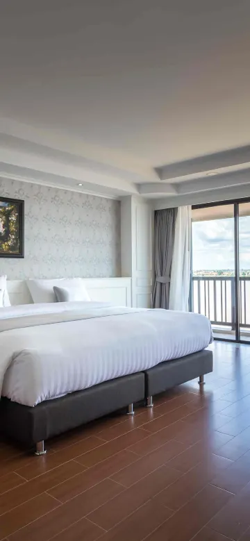 ห้องดีลักซ์ เตียงใหญ่ ปลอดบุหรี่