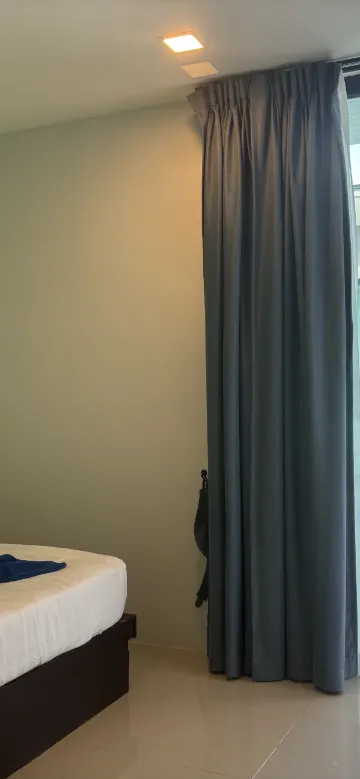 ห้องสแตนดาร์ด เตียงใหญ่ หน้าสระว่ายน้ำ