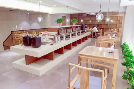 GYA Hotel (Quyang Hengshan East Road)