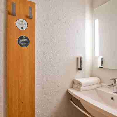 B&B Hotel Saint-Witz Rooms