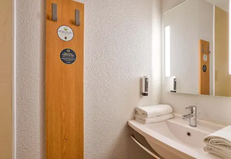 B&B Hotel Saint-Witz