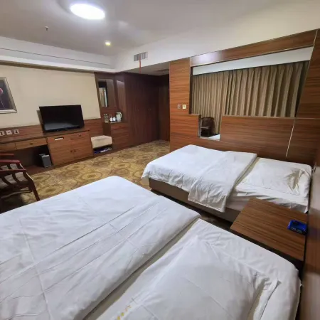 Huayi Select Hotel by Home Inn (Suihua Lanxi)