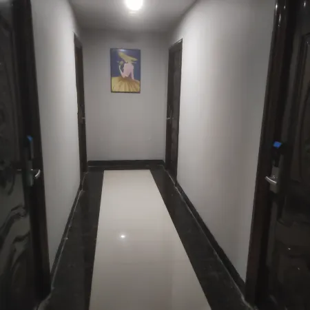 Aiwei Hotel (Mechanical and Electrical College Tuqiao Subway Station)