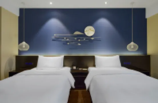 Orange Hotel (Xi'an High-tech Zone Jinye Road) Hotels near Yitian Holiday Li Shopping Center