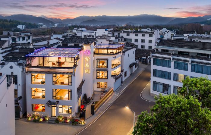 Zijingge Homestay (Hongwan Scenic Area Branch)